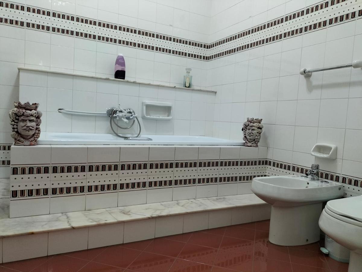 Casa Vacanza I Due Mori Villa Avola Luaran gambar